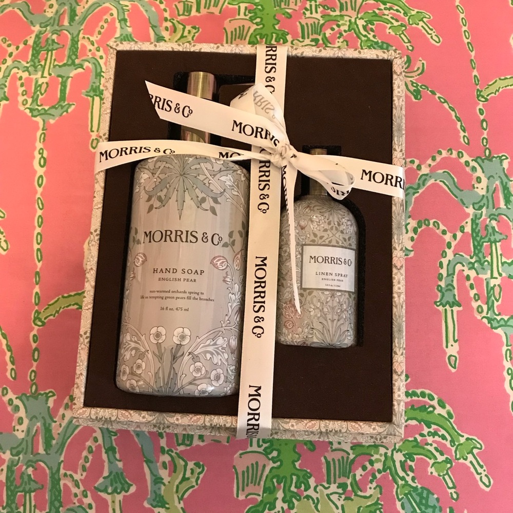 Morris & Co English Pear Hand Soap & Linen Spray Gift Set